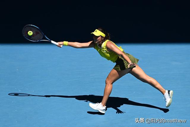 由于头部伤 由于头部伤